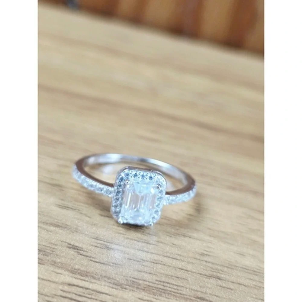 Moissanite Emerald Cut Halo Ring Size 8 Silver NEW 1.0ct D Color AR7041